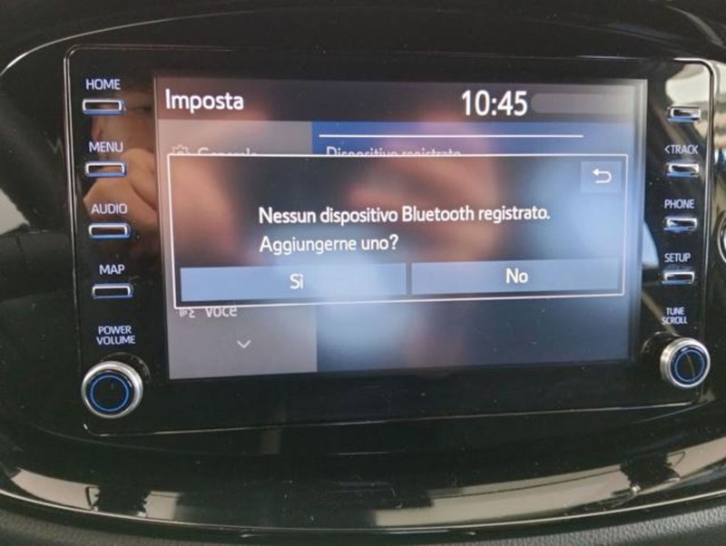 Toyota Aygo X usata a Como (13)