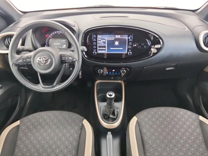 Toyota Aygo X usata a Como (4)