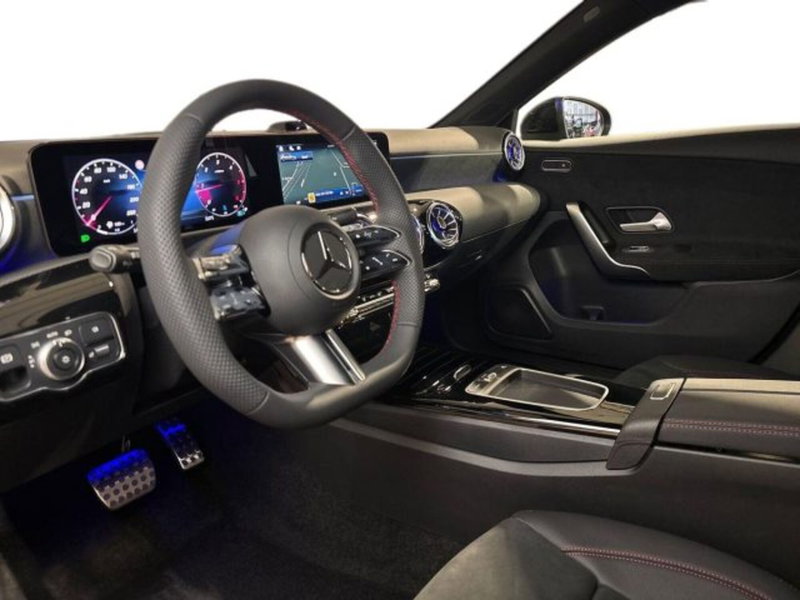 Mercedes-Benz Classe A nuova a Bologna (11)