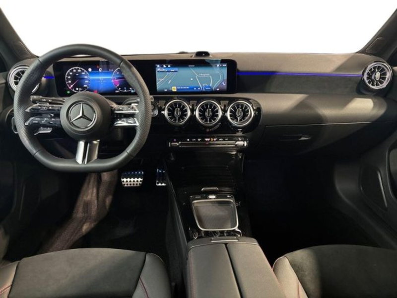 Mercedes-Benz Classe A nuova a Bologna (13)