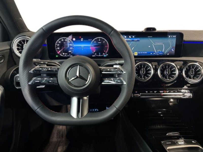 Mercedes-Benz Classe A nuova a Bologna (14)