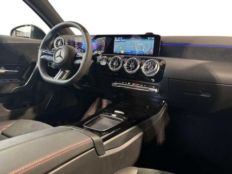 Mercedes-Benz Classe A nuova a Bologna (15)