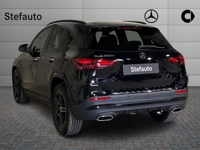 Mercedes-Benz GLA SUV nuova a Bologna (5)