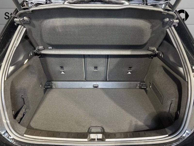 Mercedes-Benz GLA SUV nuova a Bologna (7)