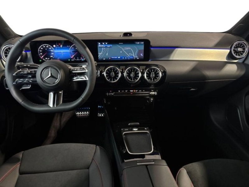 Mercedes-Benz Classe A nuova a Bologna (13)
