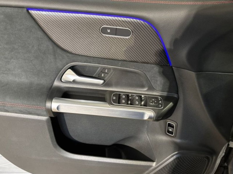 Mercedes-Benz GLB nuova a Bologna (10)