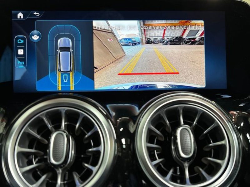 Mercedes-Benz GLB nuova a Bologna (12)