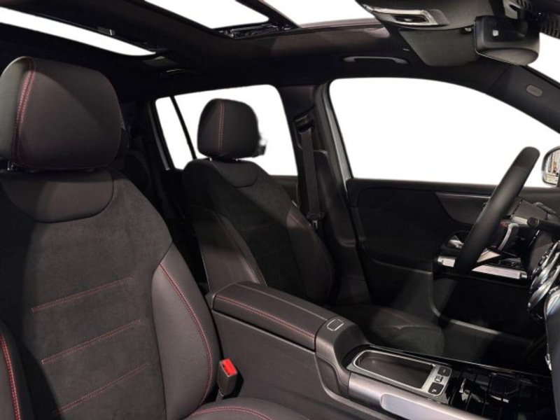 Mercedes-Benz GLB nuova a Bologna (16)