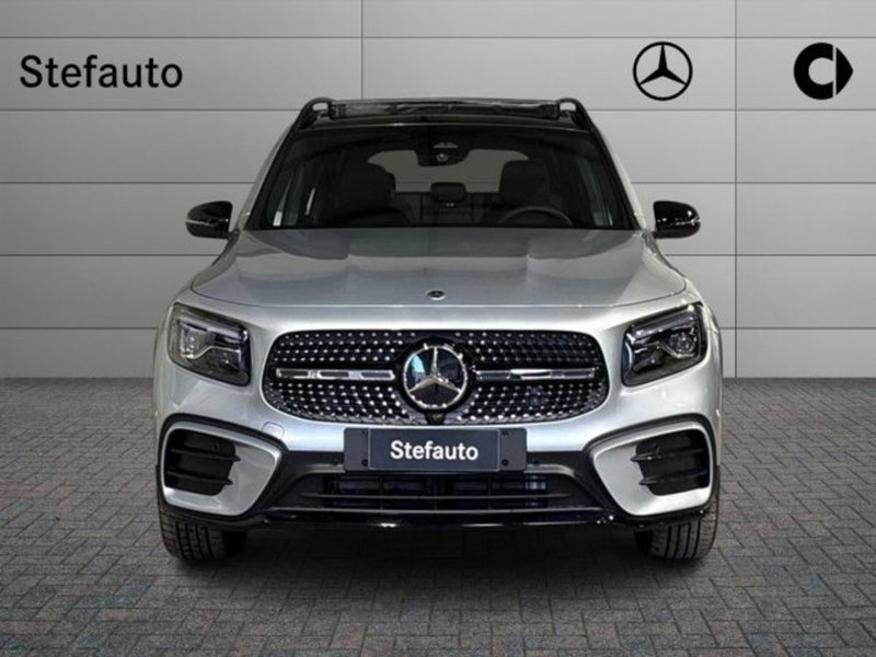 Mercedes-Benz GLB nuova a Bologna (4)