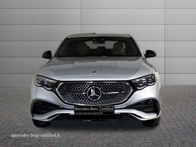 Mercedes-Benz Classe E nuova a Bologna (3)