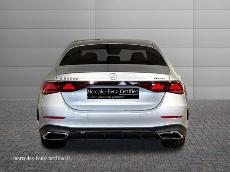 Mercedes-Benz Classe E nuova a Bologna (4)