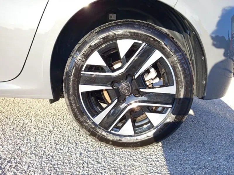 Peugeot 208 usata a Frosinone (17)