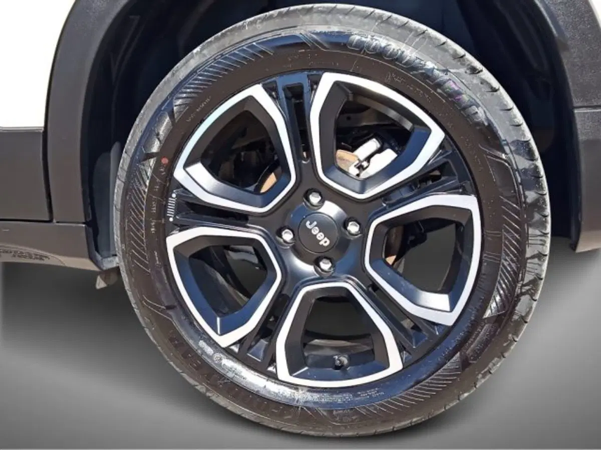 Jeep Avenger usata a Frosinone (8)