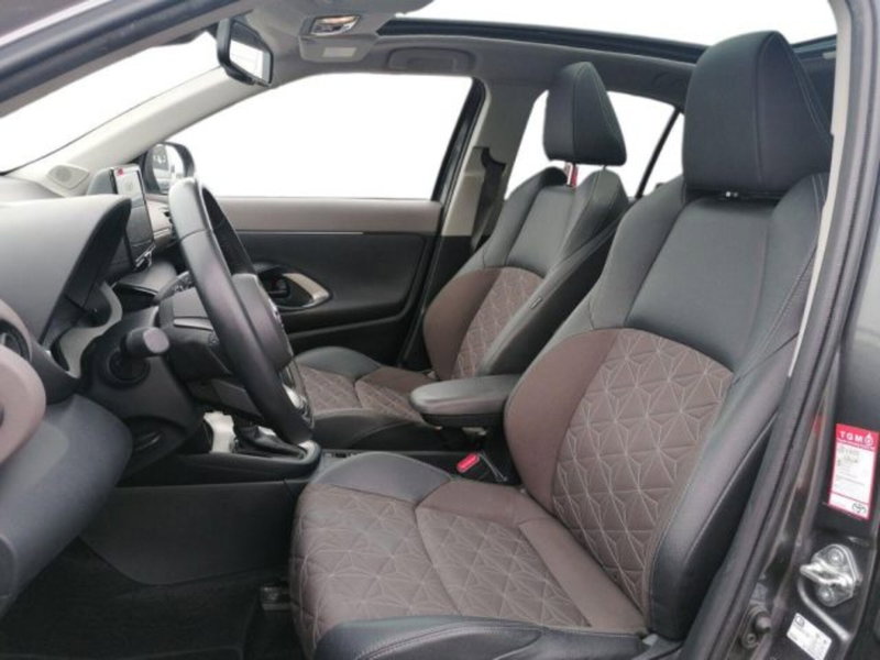 Toyota Yaris Cross usata a Roma (19)