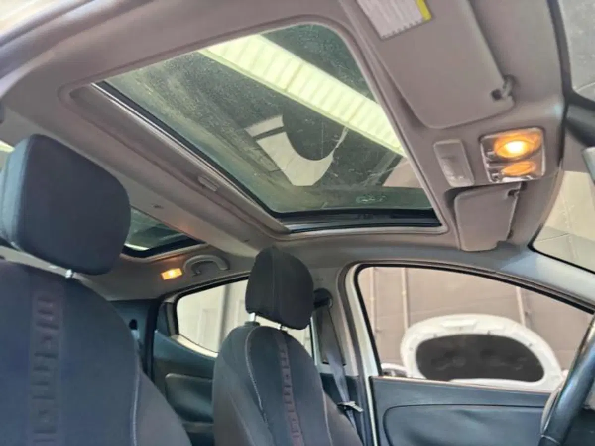 Lancia Ypsilon usata a Pesaro-Urbino (4)