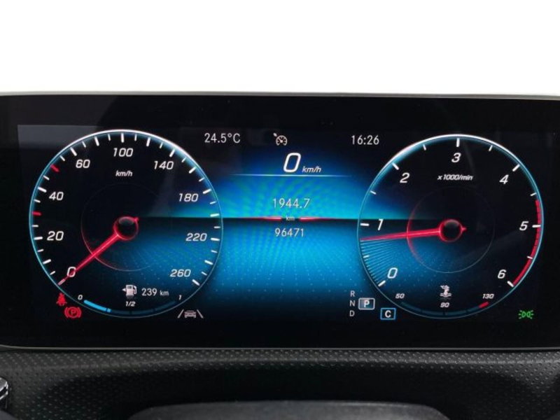 Mercedes-Benz CLA Shooting Brake usata a Verona (8)