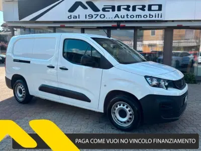 Peugeot Partner Furgone 1.5 bluehdi 100cv S&amp;S L2 del 2022 usata a Boves