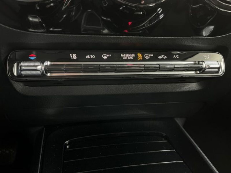 Mercedes-Benz GLA SUV usata a Verona (14)