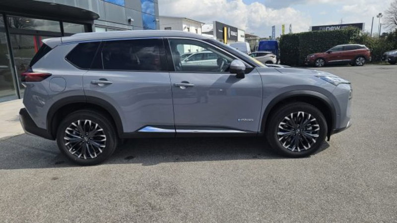 Nissan X-Trail nuova a Lucca (3)