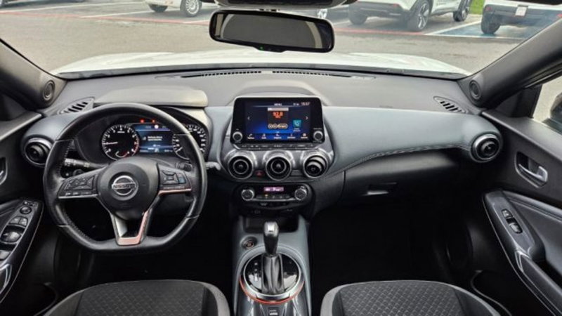 Nissan Juke usata a Lucca (9)