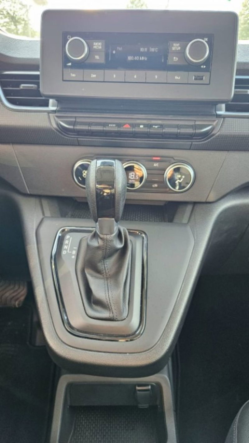 Nissan Townstar usata a Lucca (12)