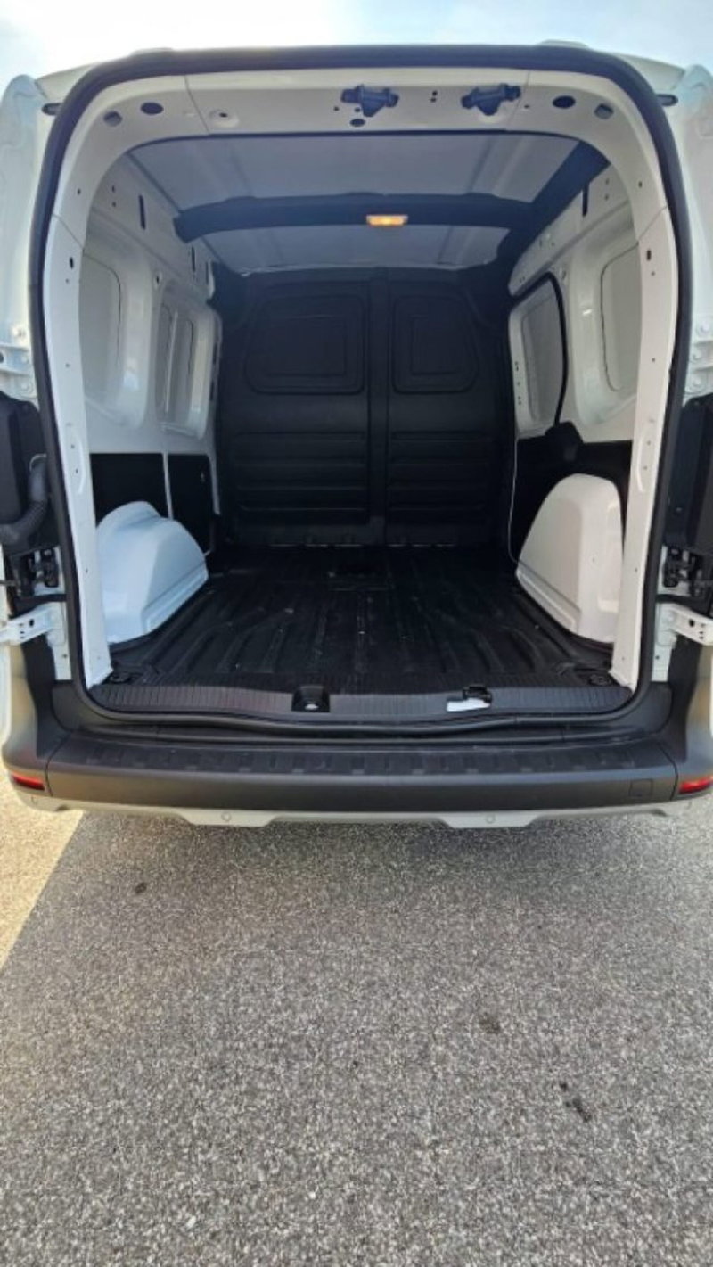 Nissan Townstar usata a Lucca (8)