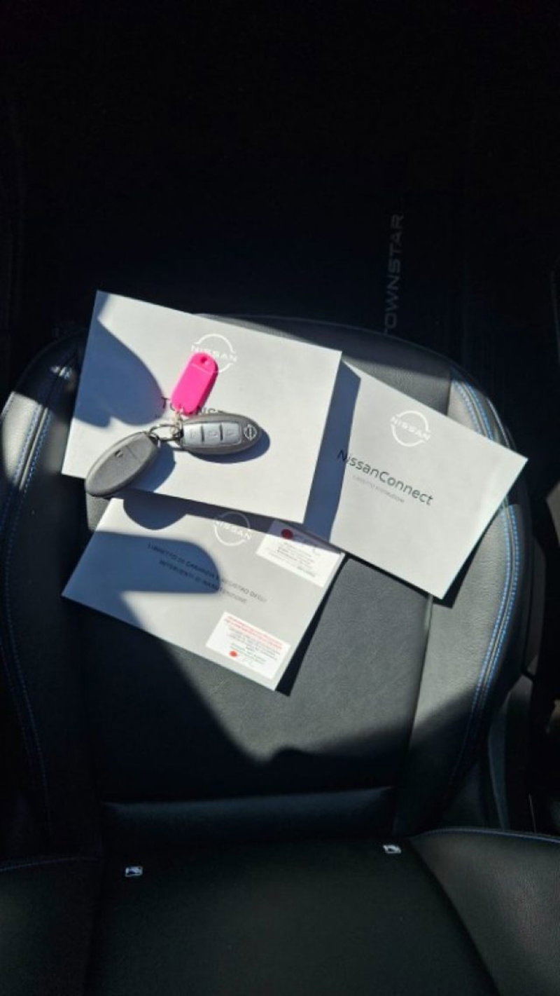 Nissan Townstar usata a Lucca (11)