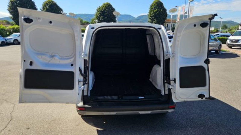 Nissan Townstar usata a Lucca (9)