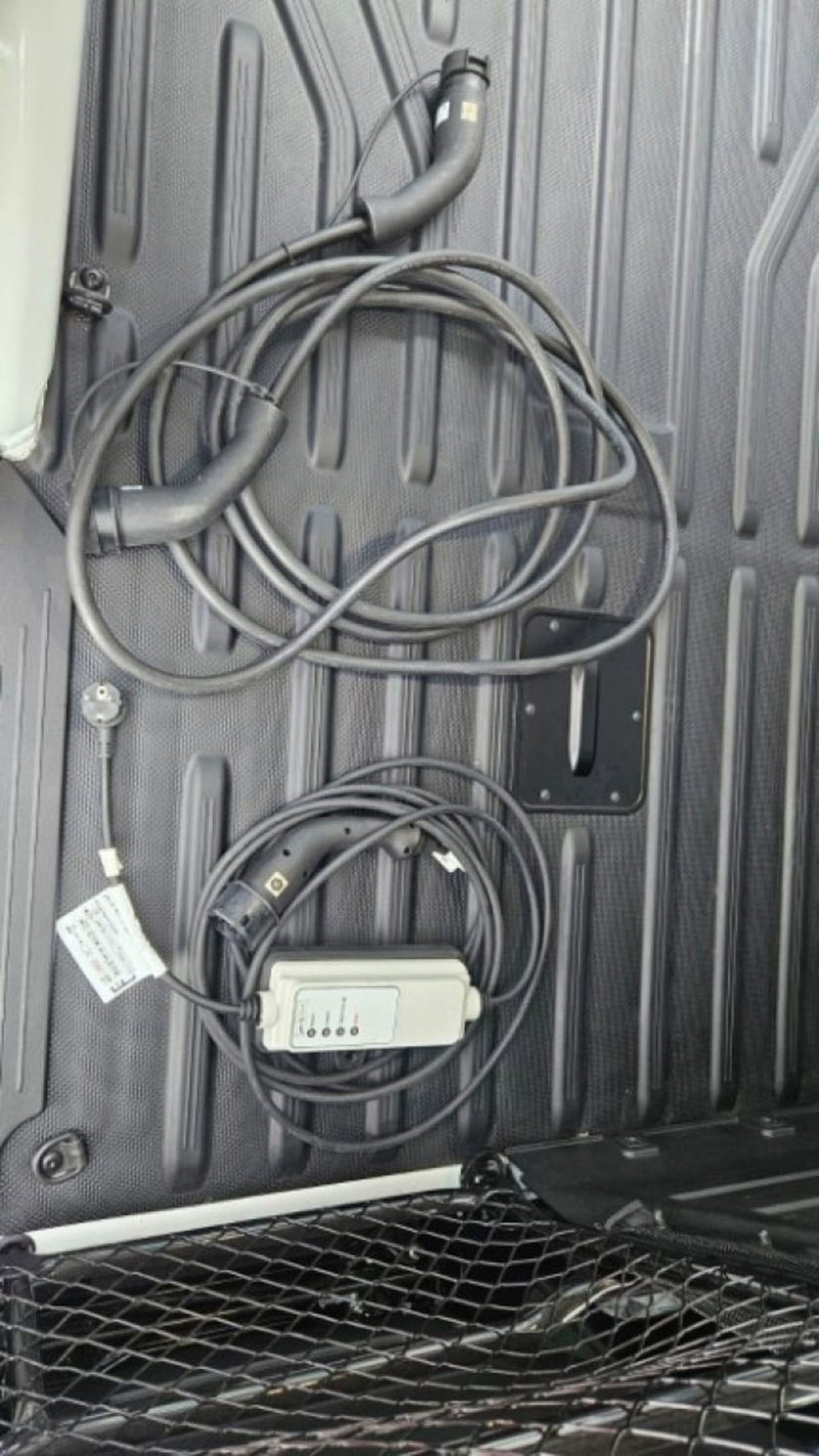 Nissan Townstar usata a Lucca (7)