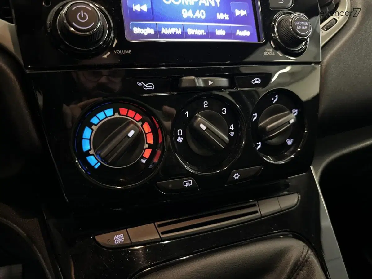 Lancia Ypsilon usata a Verona (14)