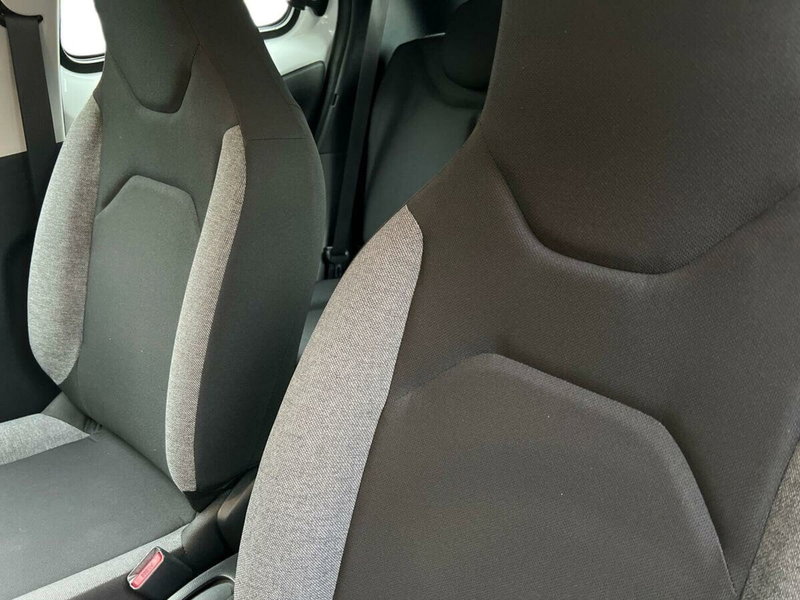 Toyota Aygo X usata a Sondrio (11)