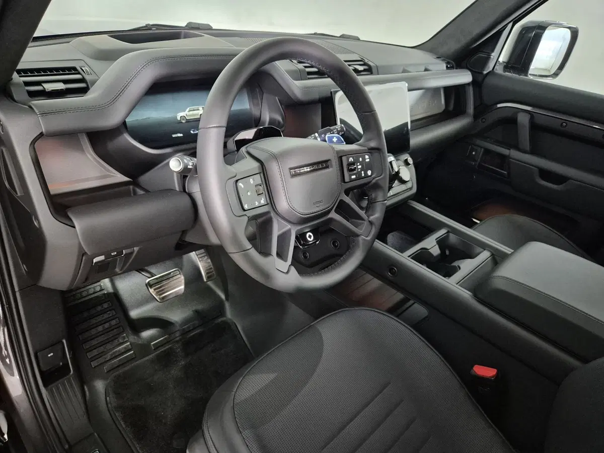 Land Rover Defender nuova a Torino (14)