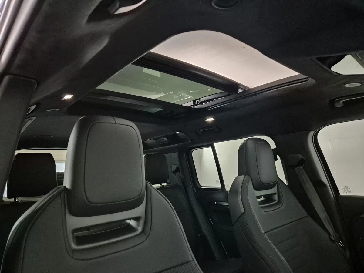 Land Rover Defender nuova a Torino (15)