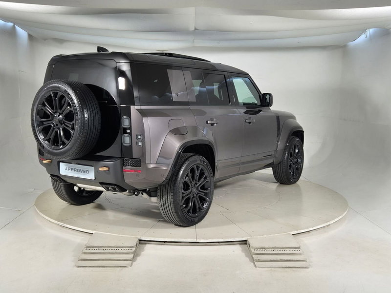 Land Rover Defender nuova a Torino (2)