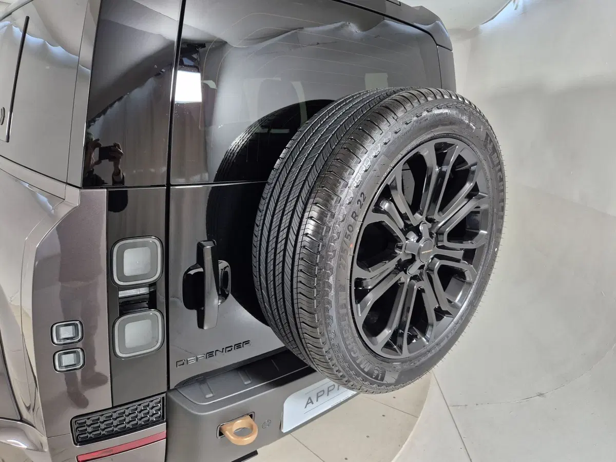 Land Rover Defender nuova a Torino (20)
