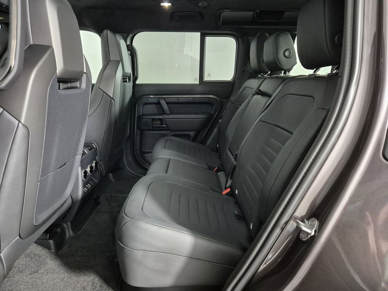 Land Rover Defender nuova a Torino (5)