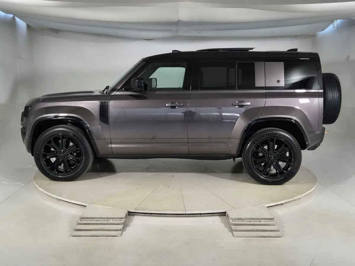 Land Rover Defender nuova a Torino (6)