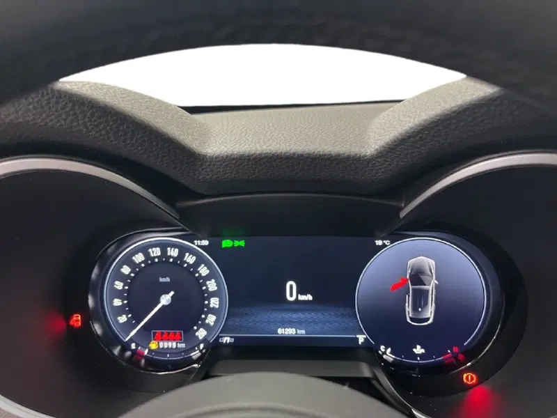 Alfa Romeo Stelvio usata a Torino (14)