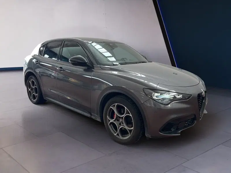 Alfa Romeo Stelvio usata a Torino (3)