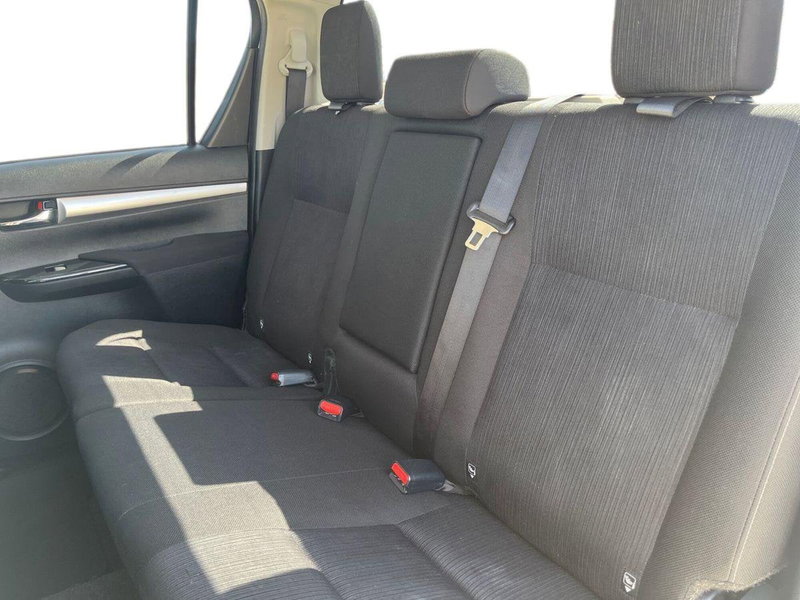 Toyota Hilux usata a Ragusa (11)