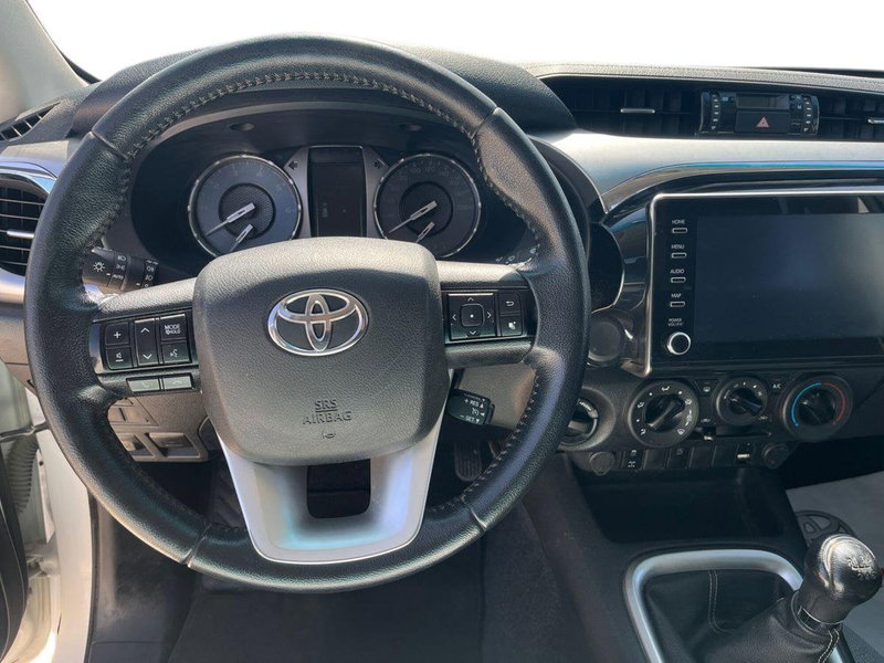 Toyota Hilux usata a Ragusa (8)