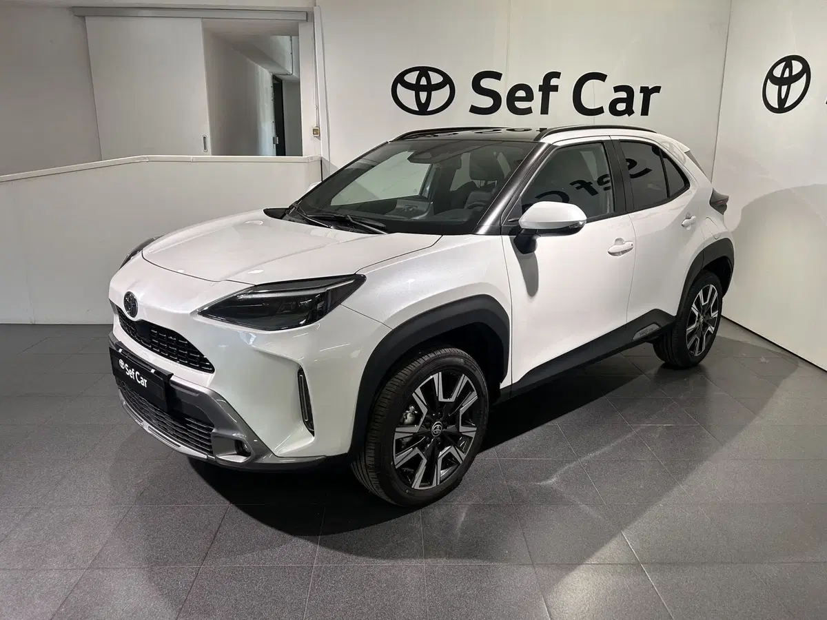 Toyota Yaris Cross nuova a Milano