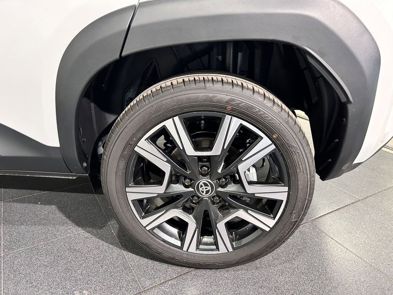 Toyota Yaris Cross nuova a Milano (6)