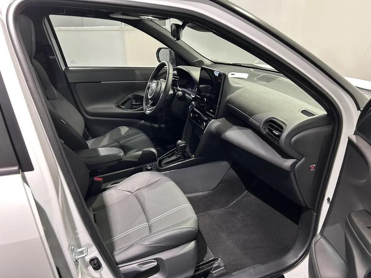 Toyota Yaris Cross nuova a Milano (8)
