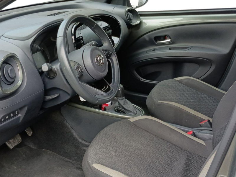 Toyota Aygo X usata a Milano (7)