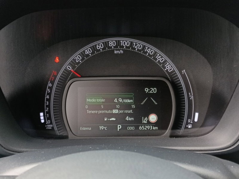 Toyota Aygo X usata a Milano (9)