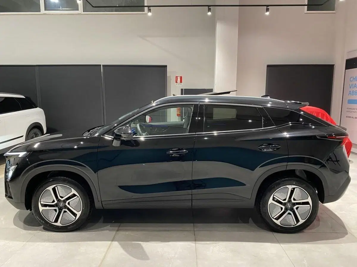 Omoda Omoda 5 EV nuova a Bologna (5)