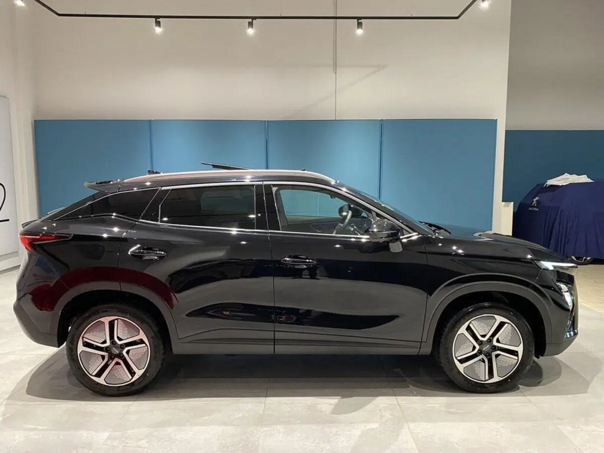 Omoda Omoda 5 EV nuova a Bologna (7)