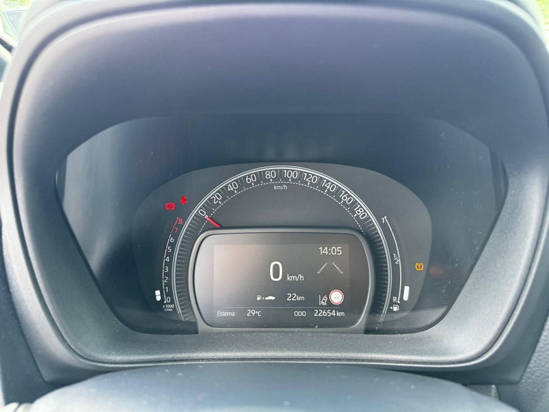 Toyota Aygo X usata a Modena (10)