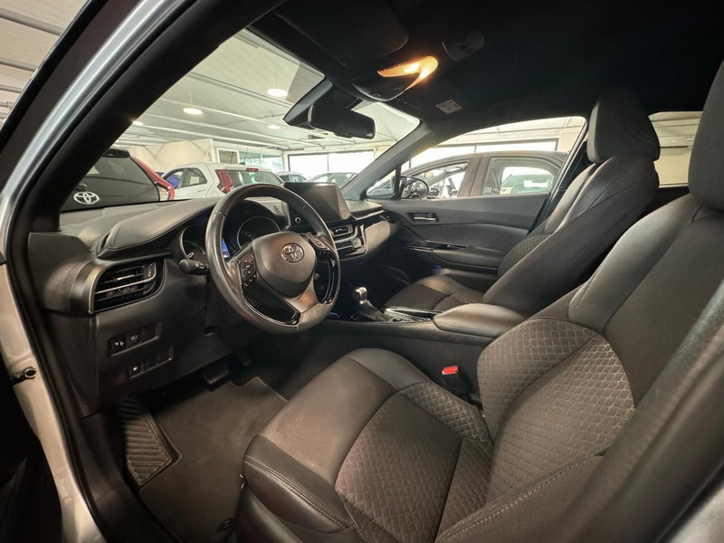 Toyota Toyota C-HR usata a Modena (10)